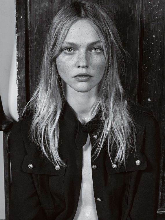 Sasha-Pivovarova -Vogue-UK